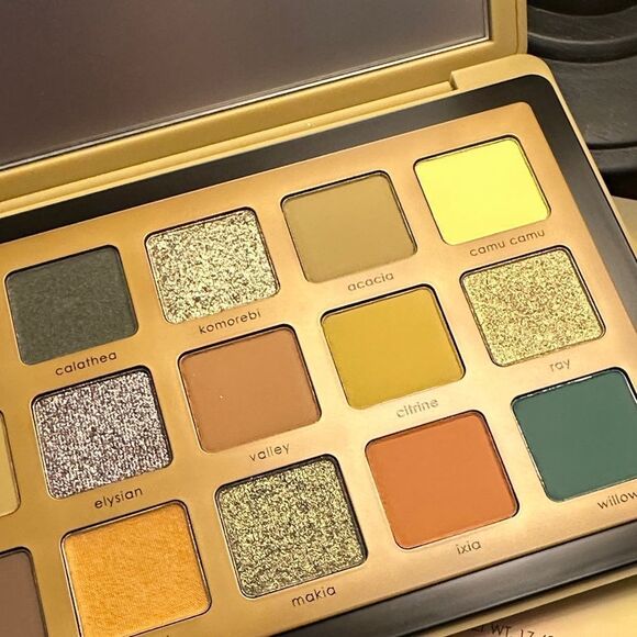 Natasha Denona Yucca Palette with green/brown hues BNIP - Picture 7 of 7
